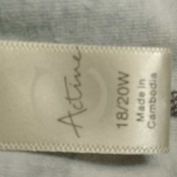 Really cute women's athletic pants - Picture 7 of 9